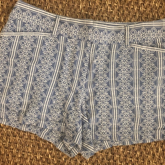 EUC LOFT Blue white Shorts Size 6 - Picture 1 of 2